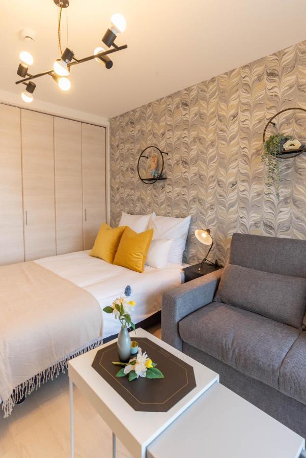 Bijou Suites Lieto Apm Osaka Bagian luar foto